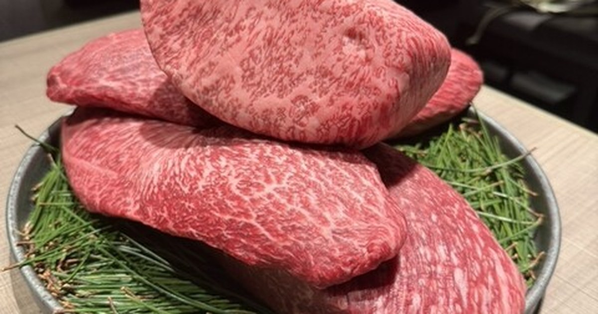 広尾のうし松へ実際に伺って体験レビュー!プロが焼く極上レア肉とグラスワインの魅力を解説